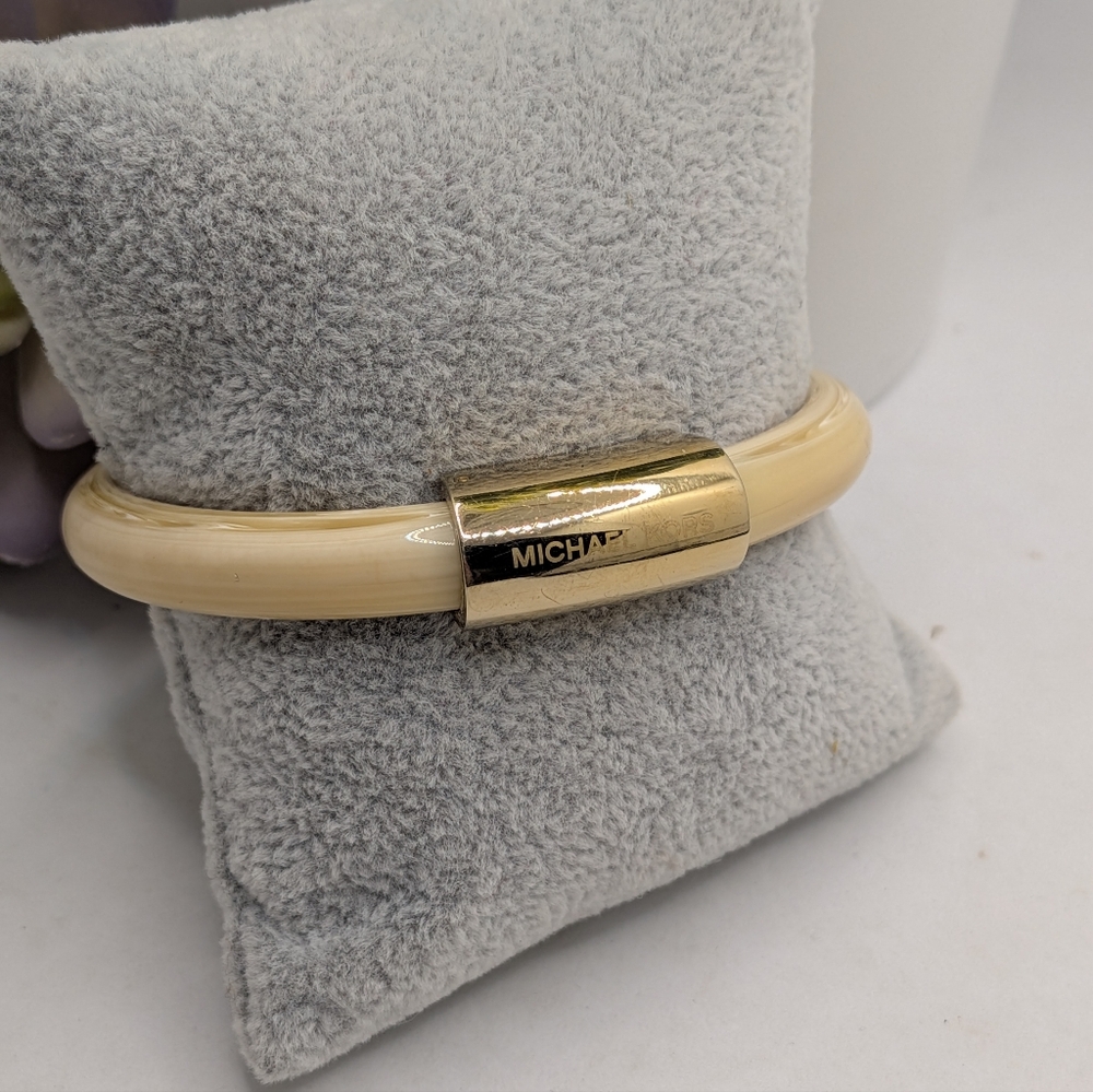 Michael Kors Cream Resin Bangle with Gold-Tone Logo Clasp